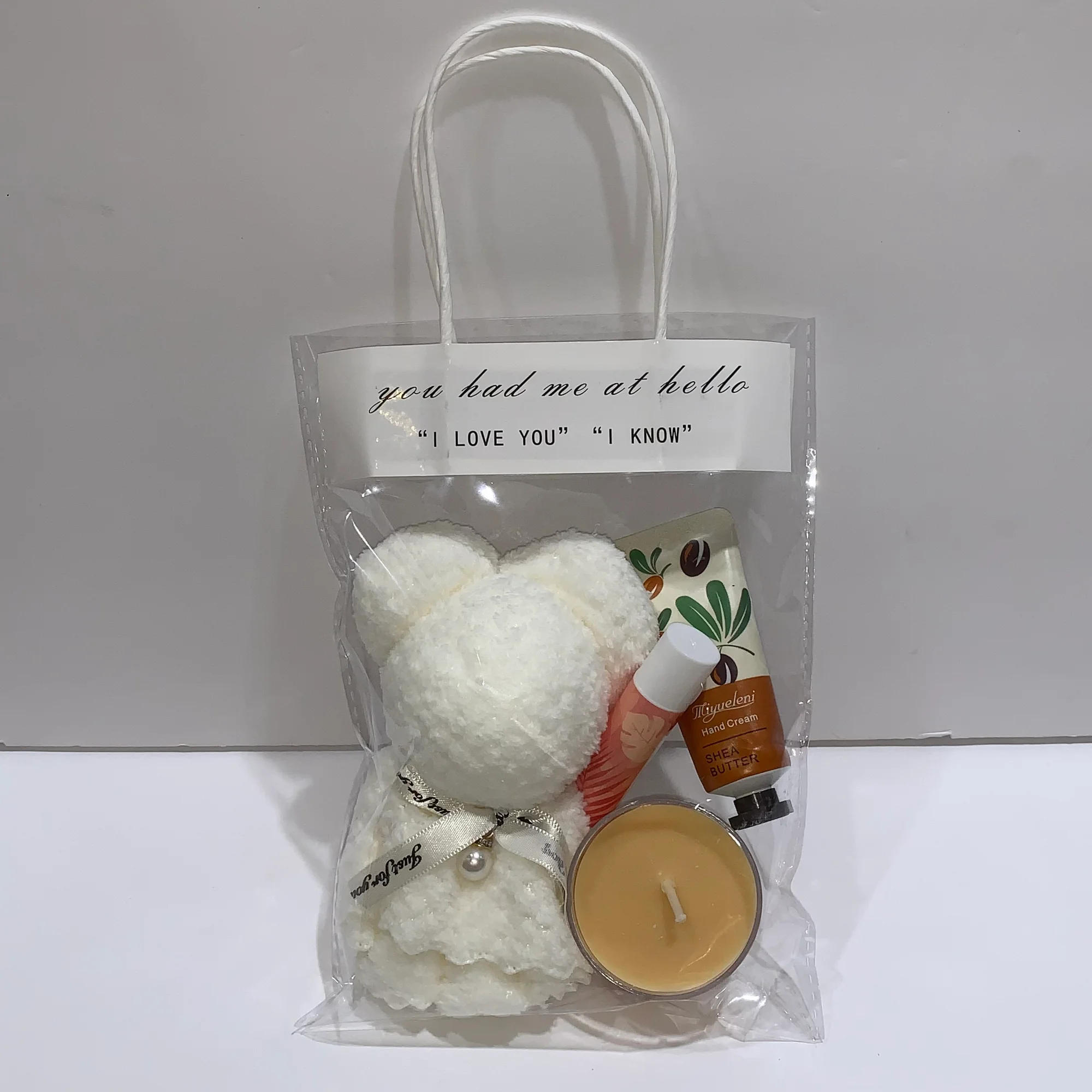 Hello Gift Bag – Mini Pamper Gift Set 🎀